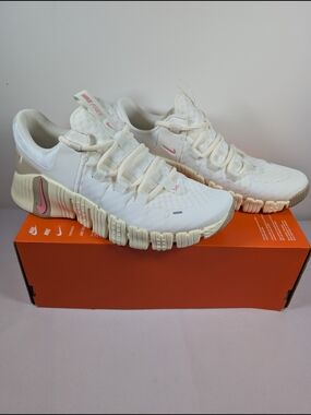 Nike Free Metcon 5 Sail Sanddrift DV3950-100 Women's Size 9 BOX NO LID